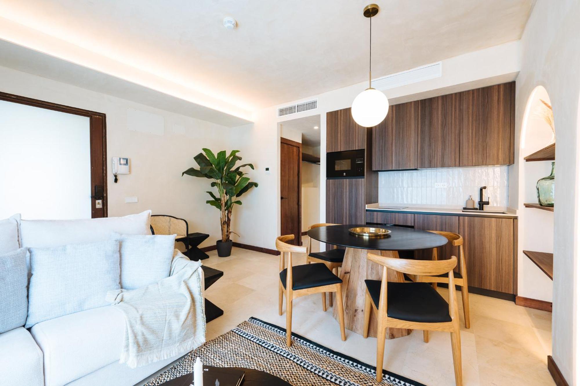 Apartamentos La Vistosona Seville Exterior photo