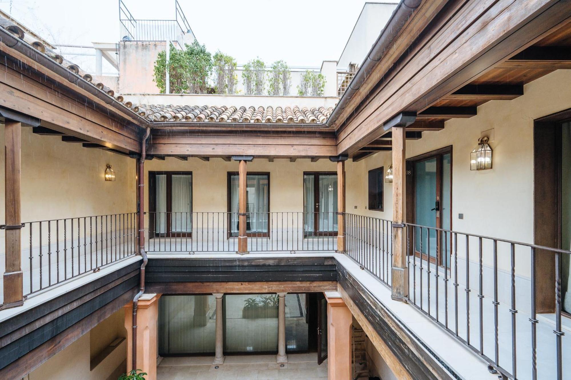 Apartamentos La Vistosona Seville Exterior photo