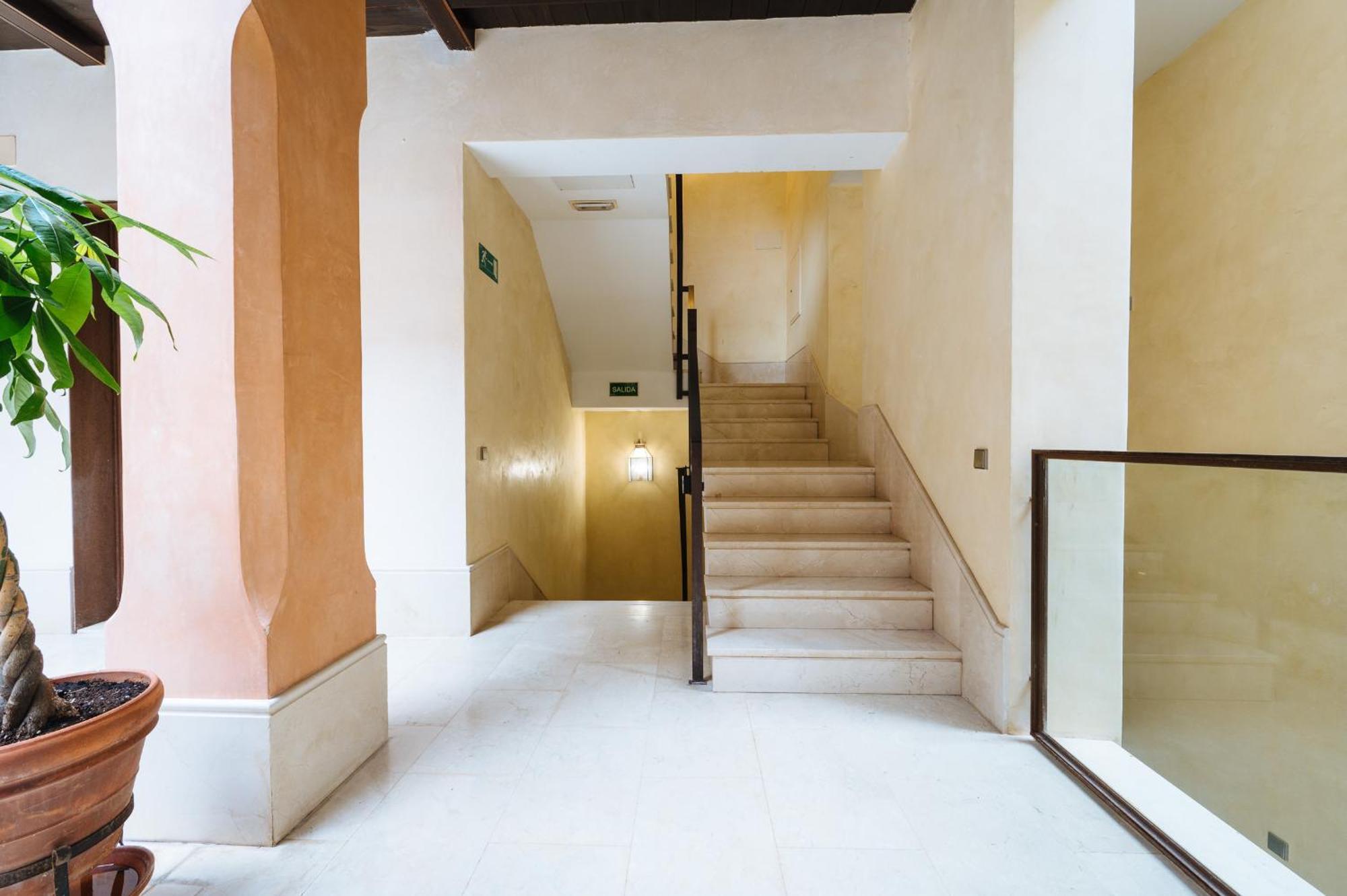 Apartamentos La Vistosona Seville Exterior photo