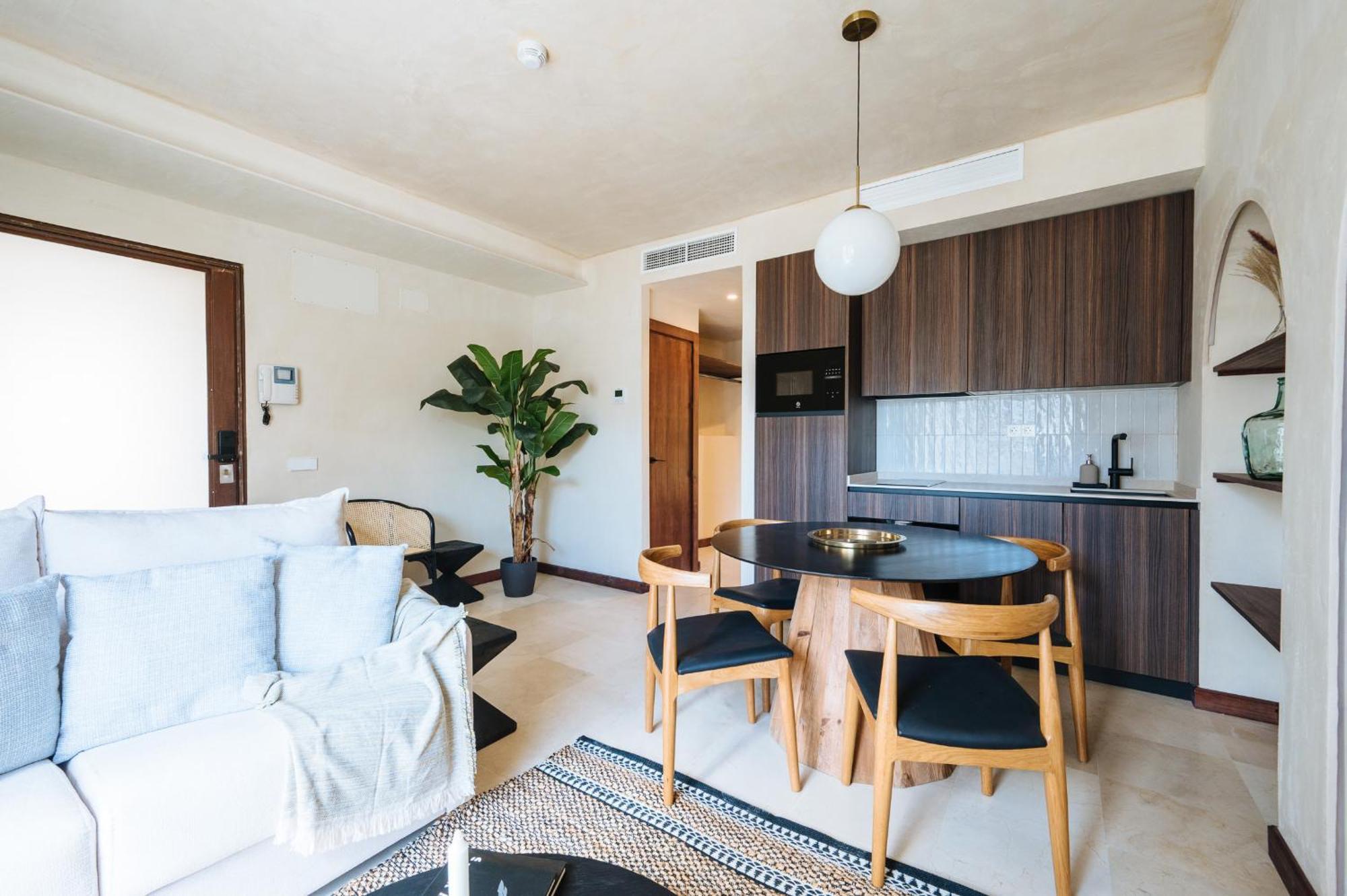 Apartamentos La Vistosona Seville Exterior photo