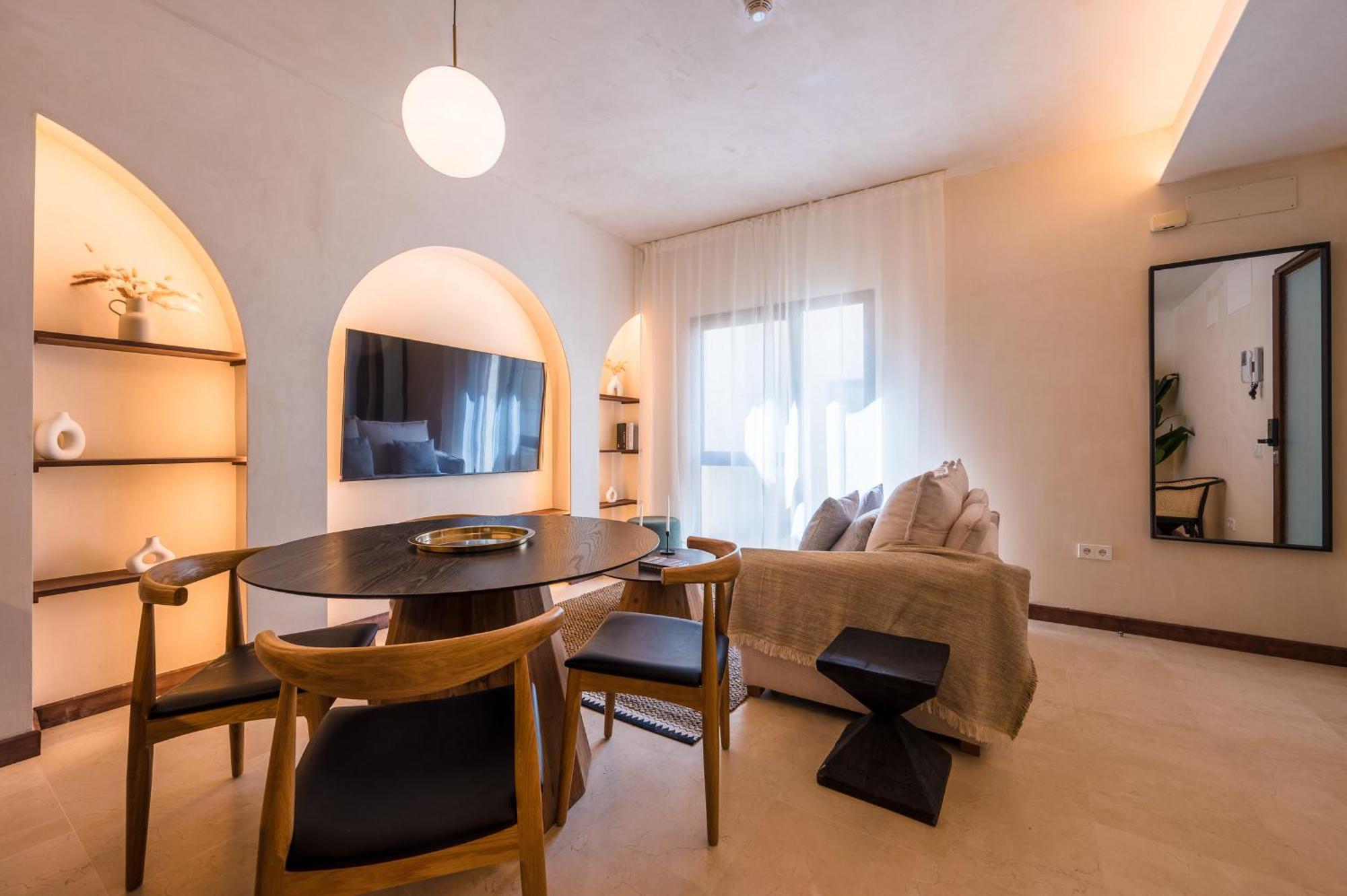Apartamentos La Vistosona Seville Exterior photo
